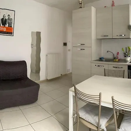 Lovely In Center Apartment